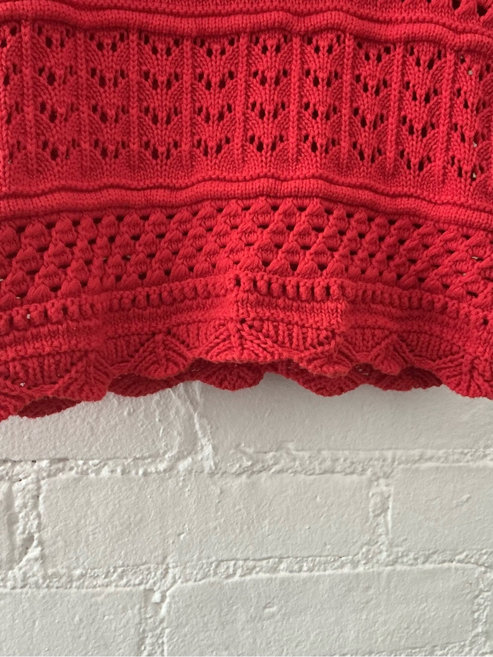 Blu Pepper Red Crochet Knit Cropped Top Cold Shoulder Ruffle Accent Boho Size M - Picture 10 of 12